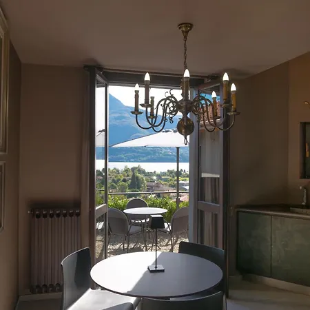 Topazio Ago Luxury & *