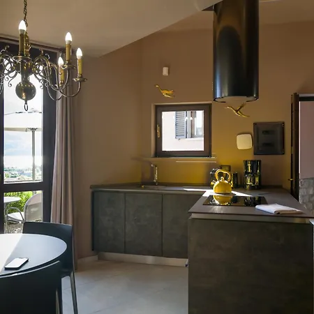 Topazio Ago Luxury &